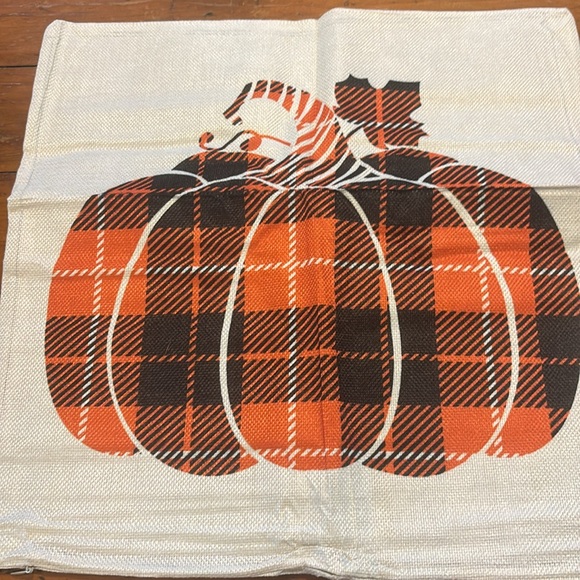 Fall Decorations Pillow Covers - Picture 4 of 4